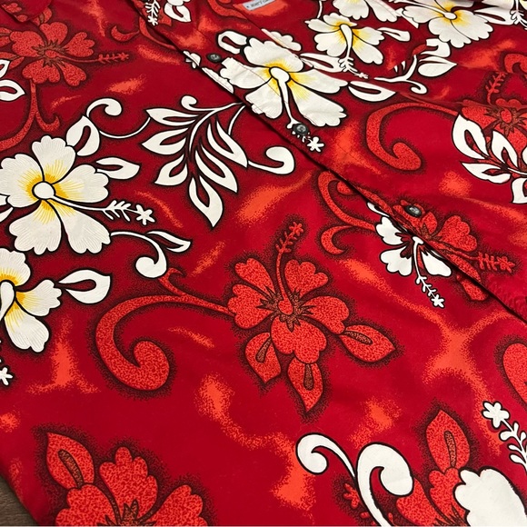 Red Floral Hawaiian Vintage Button Down Shirt - Picture 7 of 12